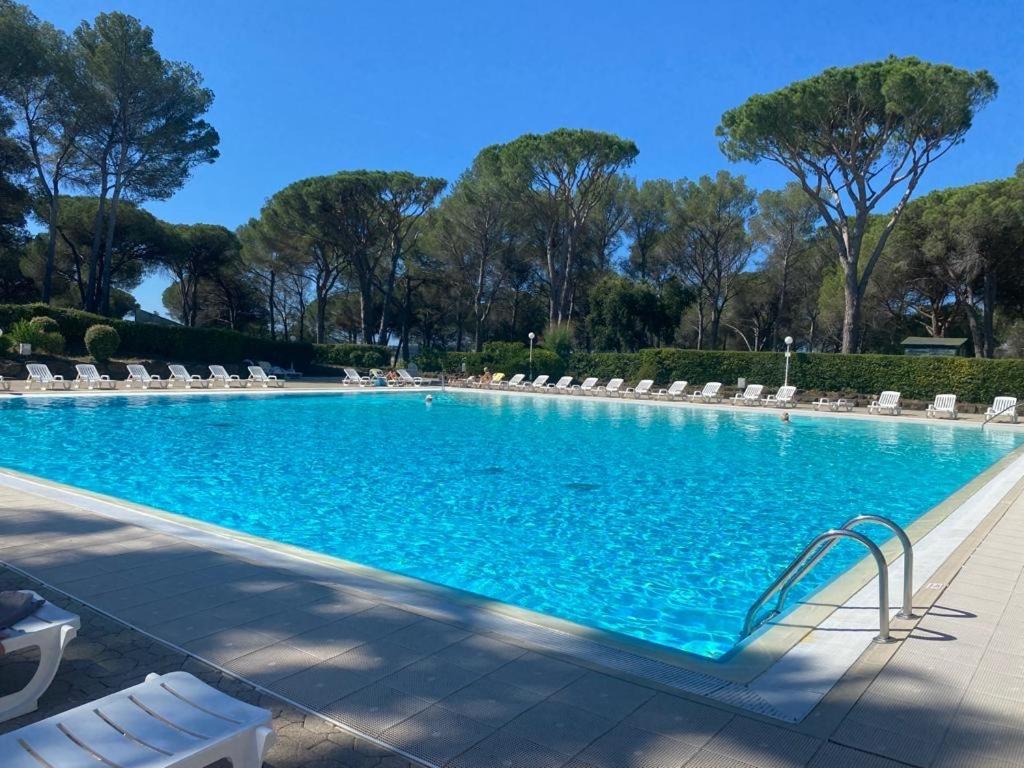 Studio Climatise Avec Piscine Saint-Raphael  Bagian luar foto